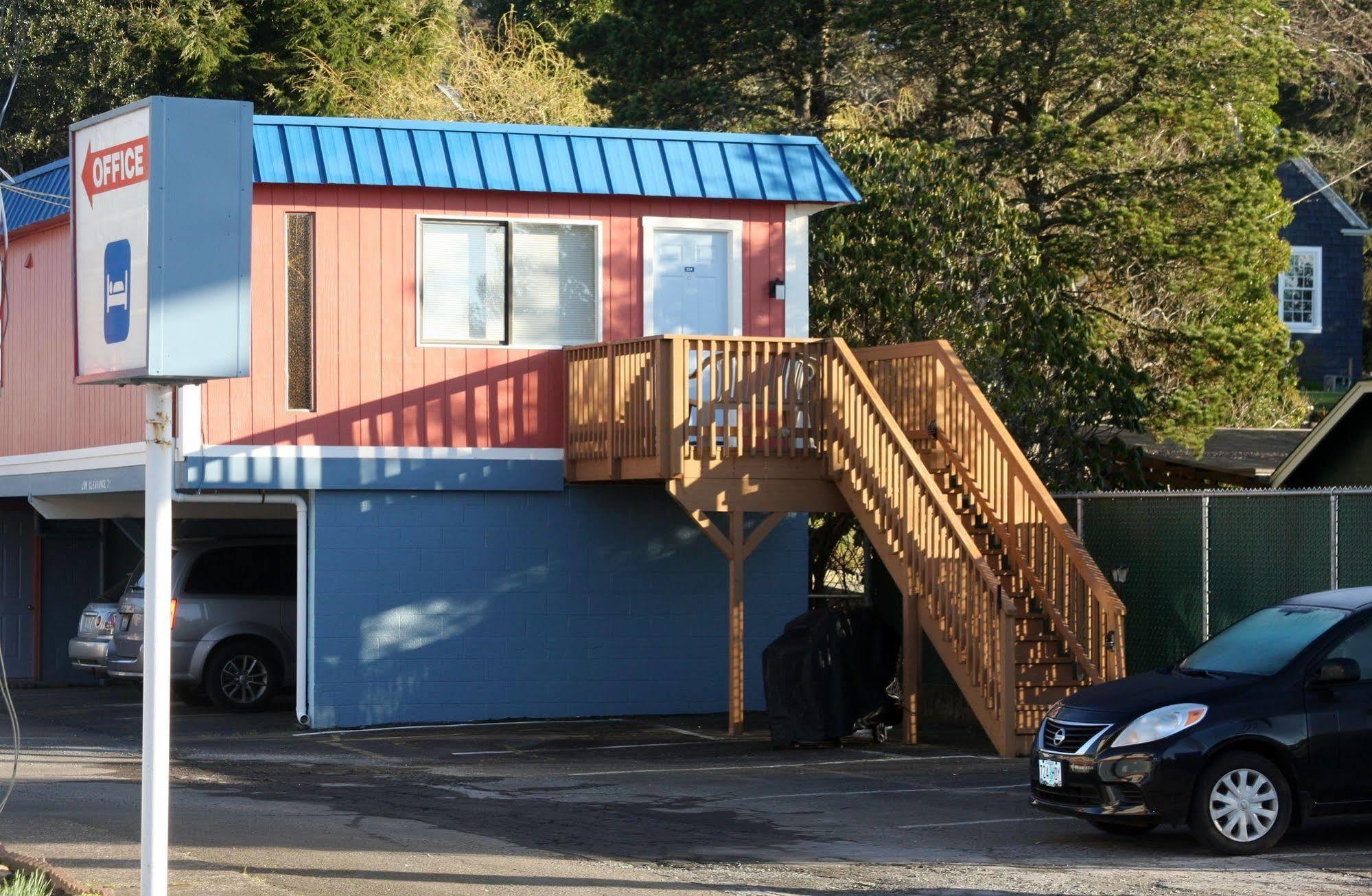 Heidi'S Inn Ilwaco Экстерьер фото