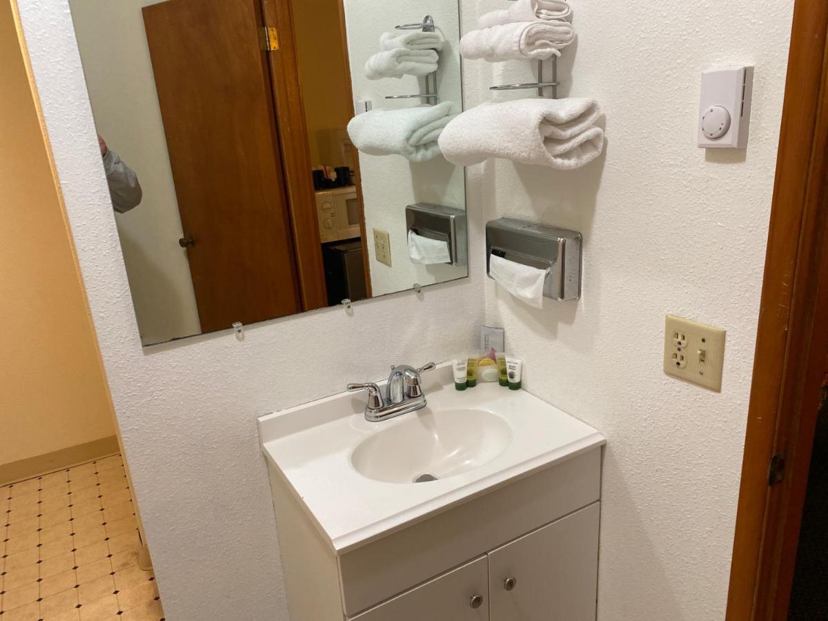 Heidi'S Inn Ilwaco Экстерьер фото